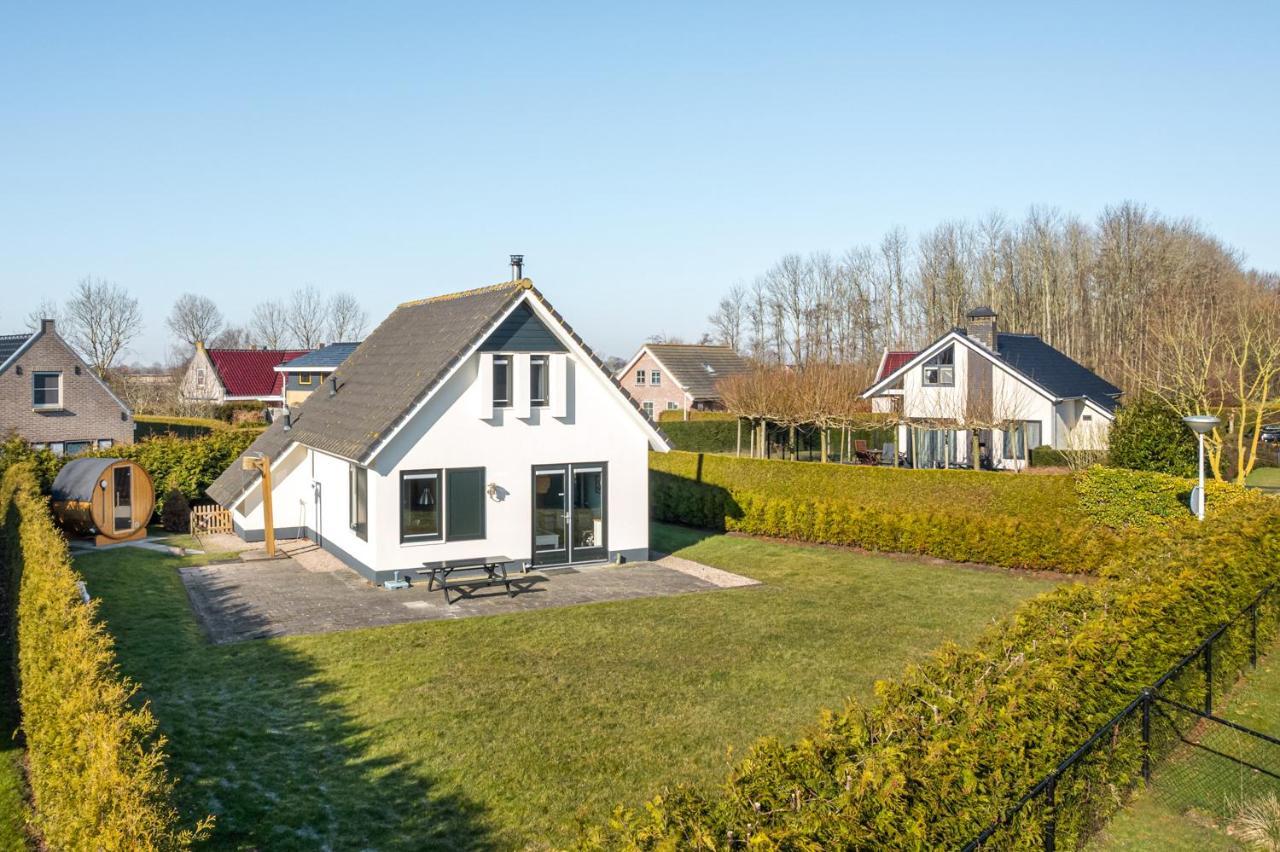 Вілла The Frisian Beach House Met Scandinavische Barrel Sauna Tzummarum Екстер'єр фото